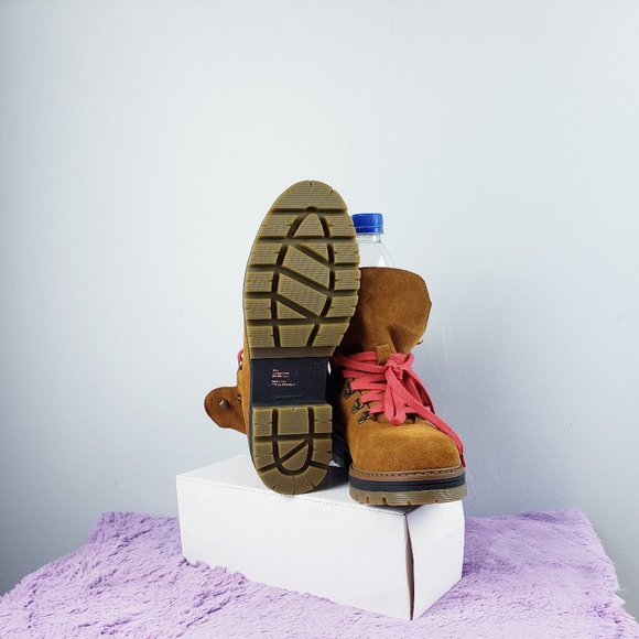 NEW- AVELLINI Combat Hiking boot Cognacbrown Suede Fully Lined Lugged Sole 9us - Picture 3 of 8